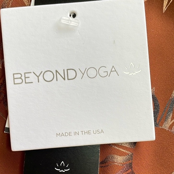 Beyond Yoga Cinnamon Sun Workout Top - Picture 11 of 12